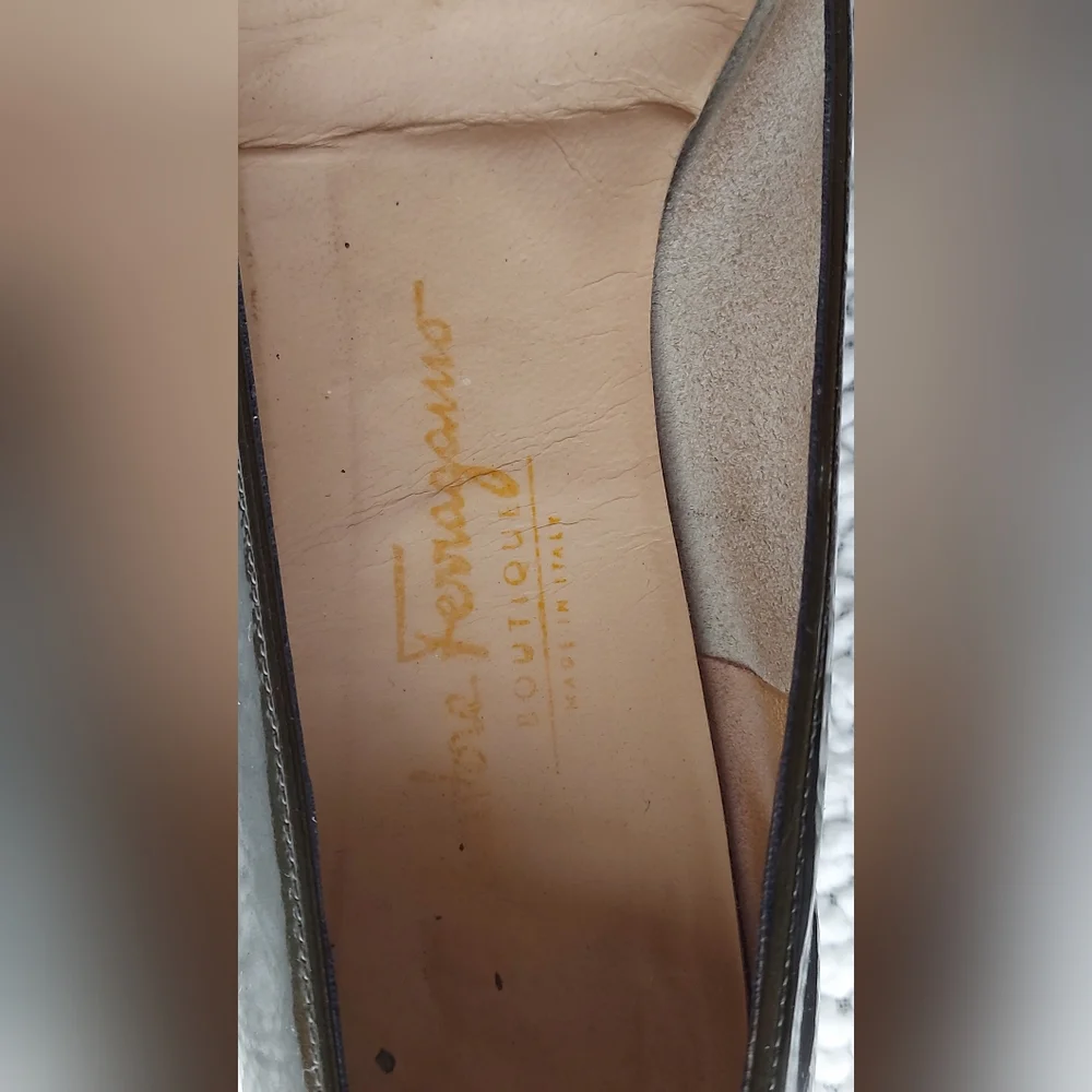 Salvatore Ferragamo Black Patent Vara Bow Pump - Women's Size 9